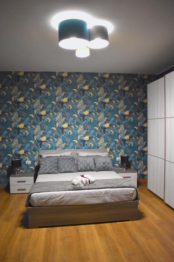 Casa Vacanze Oikia - Room Orchidea نابولي المظهر الخارجي الصورة